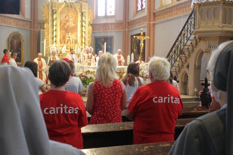 Poświęcenie Domu Samotnej Matki w Pieszycach