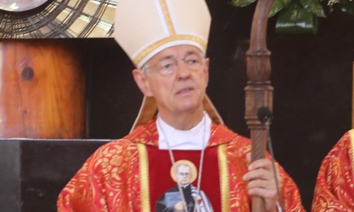 Liturgii przewodniczył i homilię wygłosił abp Ludwig Schick.