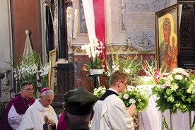 – Hetmance żołnierza polskiego polecamy Wojsko Polskie w dniu jego święta – mówił biskup.