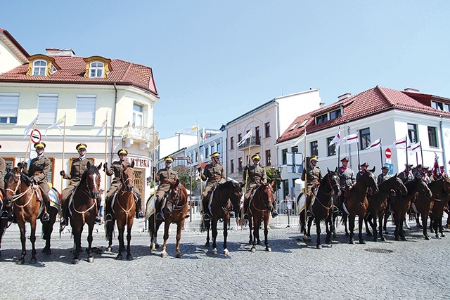 Płocki szwadron 3. Pułku Ułanów Mazowieckich po stu latach symbolicznie powrócił do Płocka.