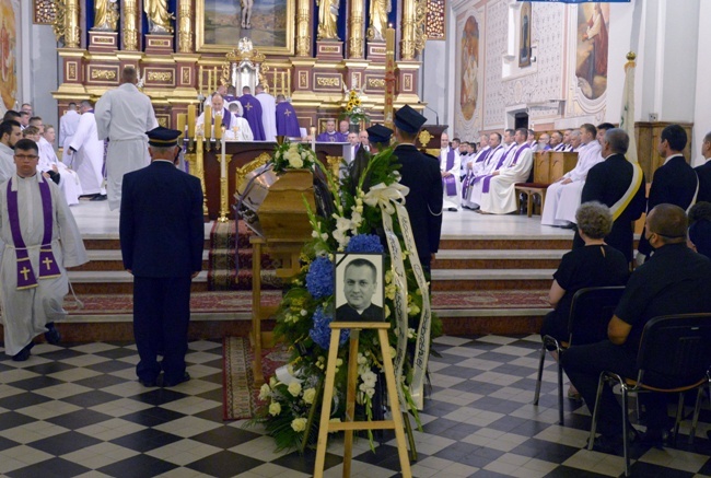 Msza św. żałobna za śp. ks. Ireneusza Szustaka