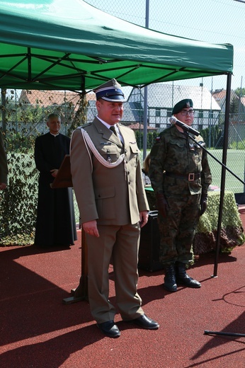 Uroczystości złożenia przysięgi przez troje kandydatów