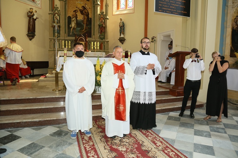 Uroczystości złożenia przysięgi przez troje kandydatów