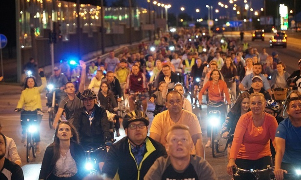 Nocne rajdy od lat cieszą się dużym zainteresowaniem.