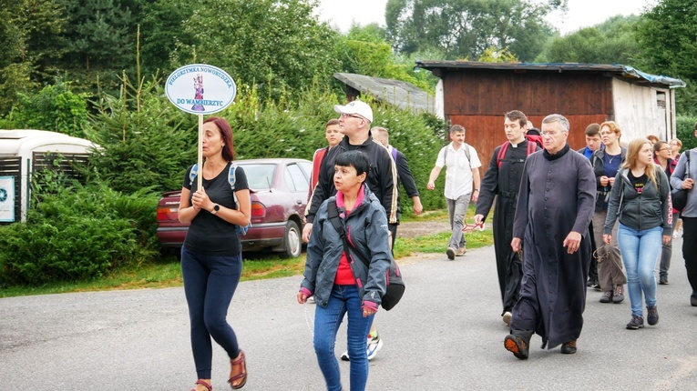 Nowa Ruda. Pieszo do Wambierzyc na 40-lecie koronacji