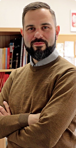 Dr Marek Mutor jest dyrektorem Centrum Historii Zajezdnia od 2007 r. Jest inicjatorem wielu projektów związanych z powojenną historią Polski.