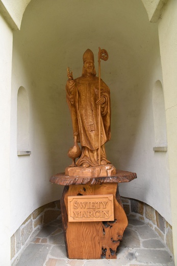 Zabytkowy kościół w Czermnej