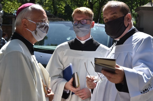 Płock. Pogrzeb ks. prof. Ireneusza Mroczkowskiego (1949-2020)