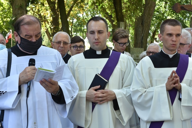 Płock. Pogrzeb ks. prof. Ireneusza Mroczkowskiego (1949-2020)
