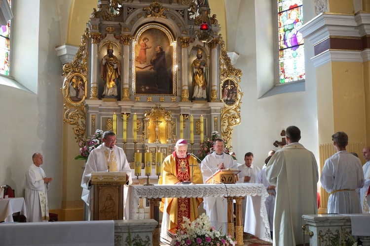 Piesza pielgrzymka na Jasną Górę - wyjście z Tworoga do Boronowa