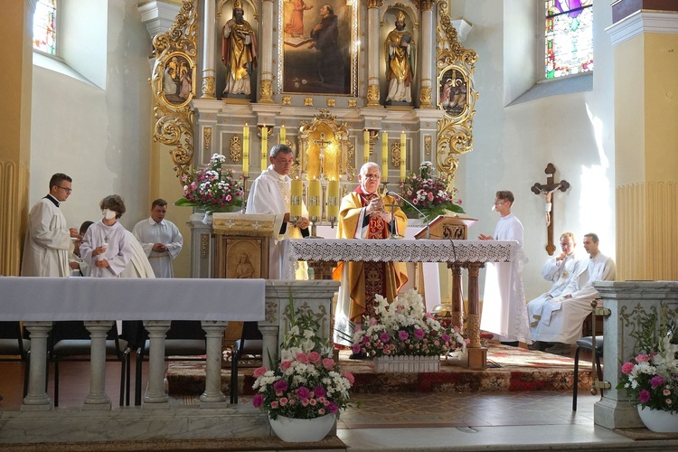 Piesza pielgrzymka na Jasną Górę - wyjście z Tworoga do Boronowa