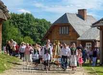 "Dożynki dworskie" to okazja do poznania dawnych tradycji.