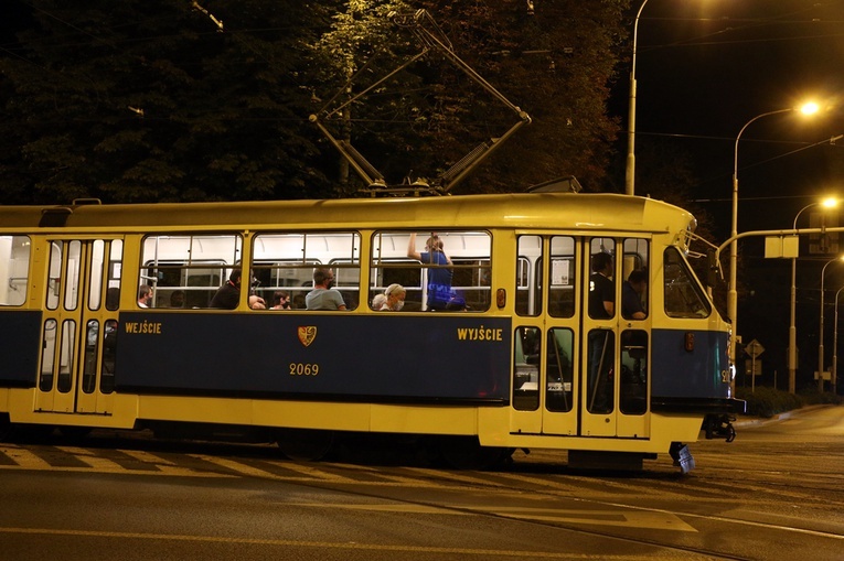 Nocny przejazd zabytkowymi tramwajami