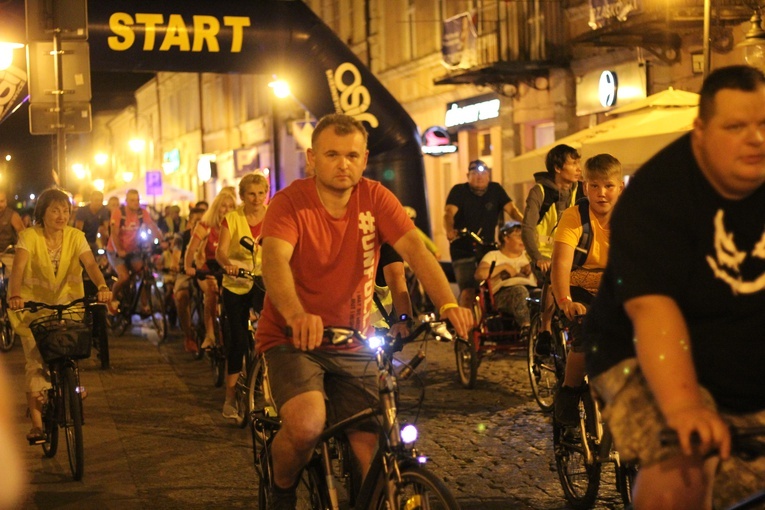 Nocny rajd rowerowy