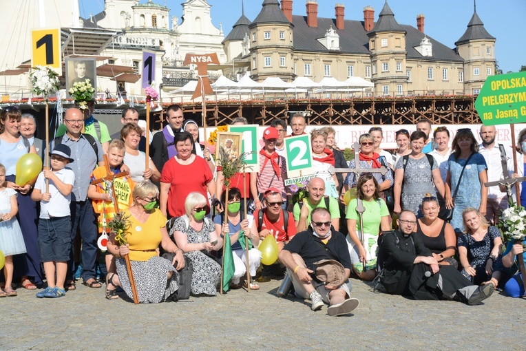 Pielgrzymkowe wejście na Jasną Górę
