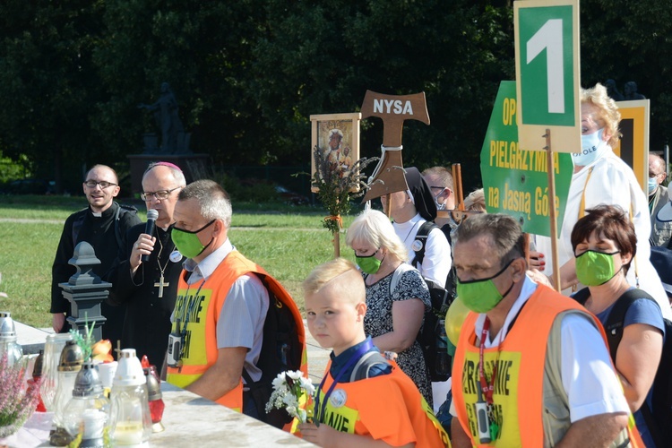 Pielgrzymkowe wejście na Jasną Górę