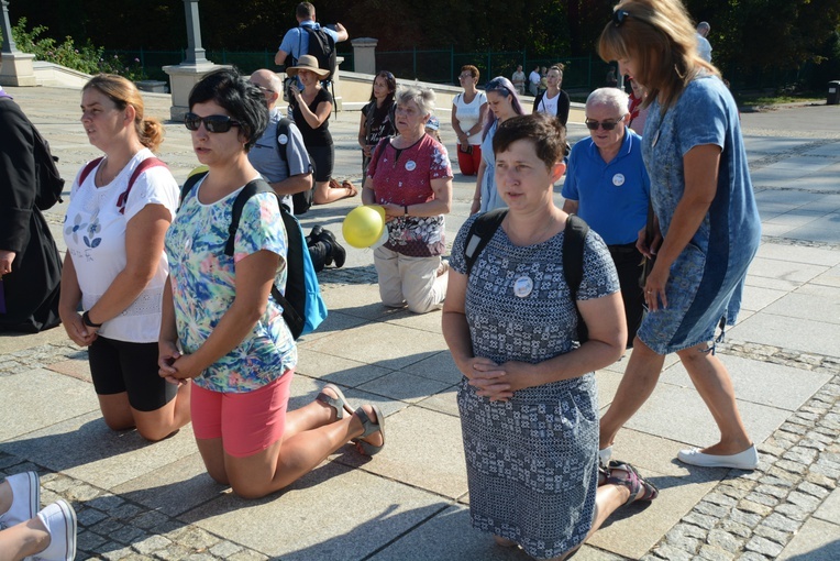 Pielgrzymkowe wejście na Jasną Górę