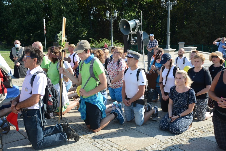 Pielgrzymkowe wejście na Jasną Górę