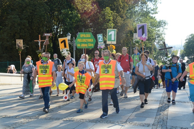 Pielgrzymkowe wejście na Jasną Górę