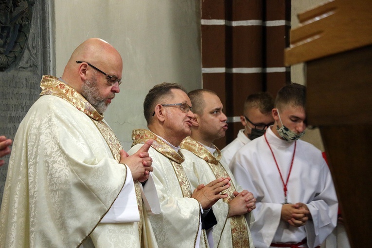 III Archidiecezjalna Pielgrzymka Wspólnot Żywego Różańca i Czcicieli Maryi do Oławy