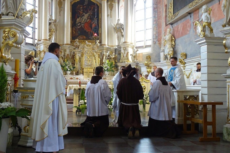 Obłóczyny u wschowskich franciszkanów