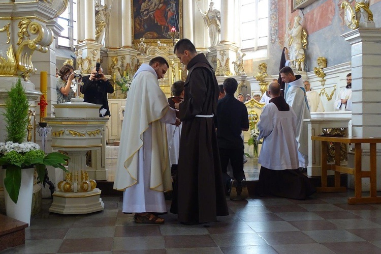 Obłóczyny u wschowskich franciszkanów