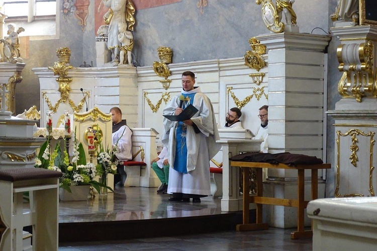 Obłóczyny u wschowskich franciszkanów