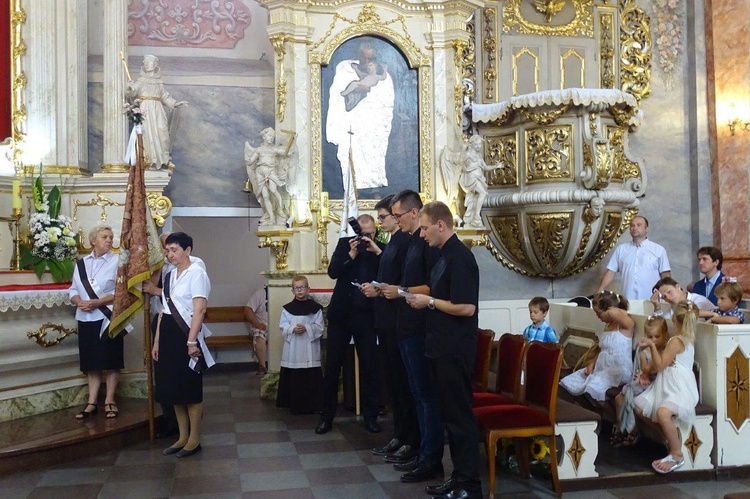 Obłóczyny u wschowskich franciszkanów