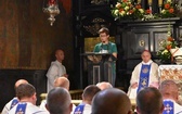 Piesza pielgrzymka na Jasną Górę - przekazanie krzyża w Konopiskach