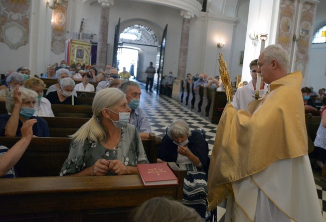 Chorzy w sanktuarium MB Różańcowej