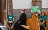 Piesza pielgrzymka na Jasną Górę - przekazanie krzyża w Konopiskach