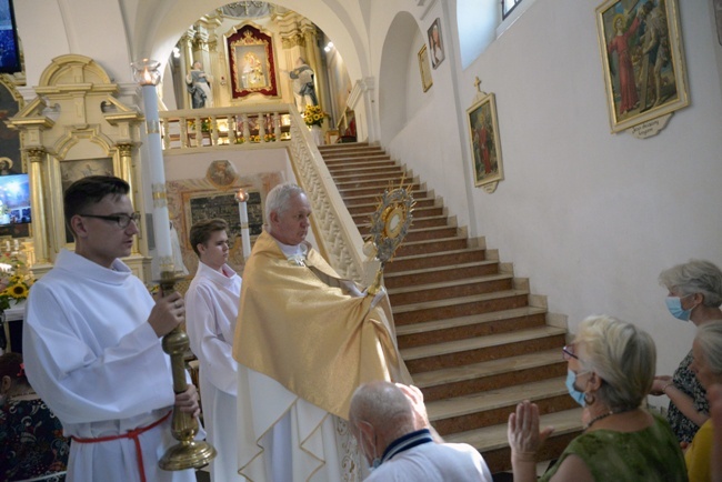 Chorzy w sanktuarium MB Różańcowej