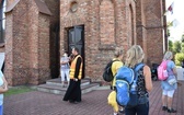 Piesza pielgrzymka na Jasną Górę - przekazanie krzyża w Konopiskach