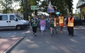 Piesza pielgrzymka na Jasną Górę - przekazanie krzyża w Konopiskach