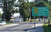 Piesza pielgrzymka na Jasną Górę - przekazanie krzyża w Konopiskach