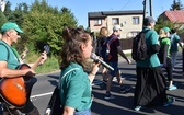 Piesza pielgrzymka na Jasną Górę - przekazanie krzyża w Konopiskach