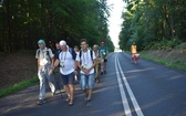 Piesza pielgrzymka na Jasną Górę - przekazanie krzyża w Konopiskach