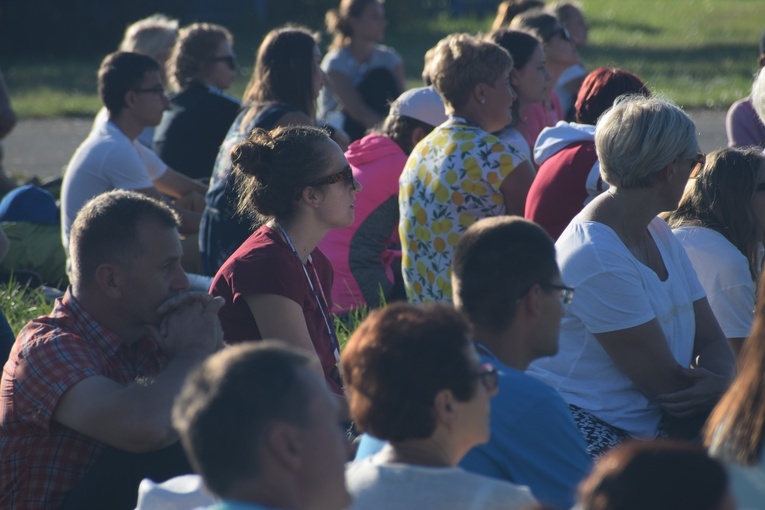 38. PPT - Msza św. w Żarnowcu