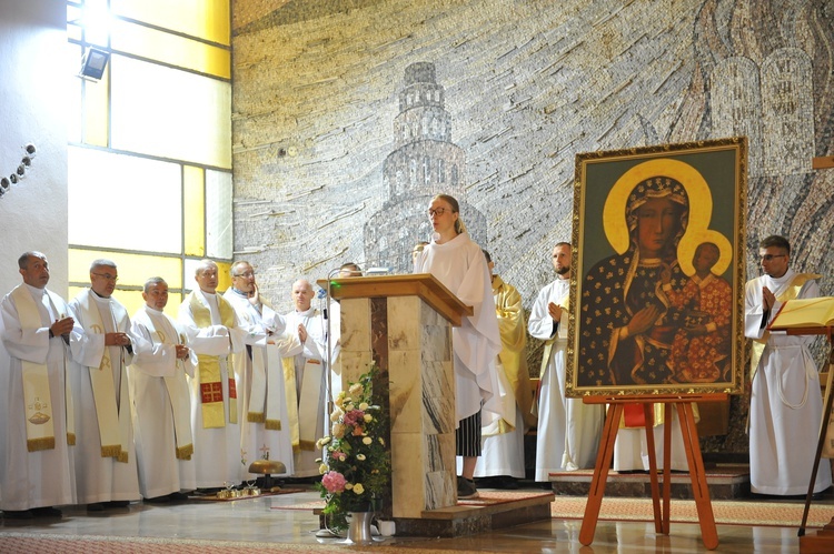 38. PPT. Dzień siódmy. Msza św. w Sokolnikach