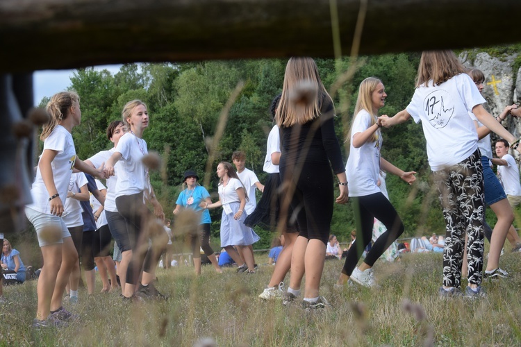 38. PPT. Dzień siódmy. Apel w Trzebniowie