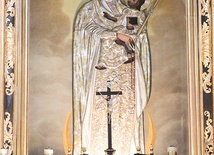 ▲	Obraz Matki Bożej ukoronował  św. Jan Paweł II.