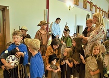 Przebrane dzieci otrzymały nagrody.