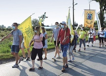 Około 200 osób wyruszyło na pielgrzymi szlak.