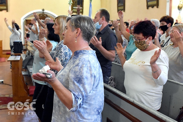 Modlitwa za wstawiennictwem bł. Karoliny i Msza św. z uwielbieniem