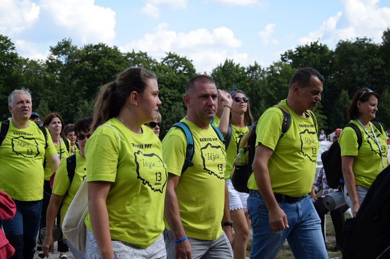 38. PPT - grupa 13, wejście