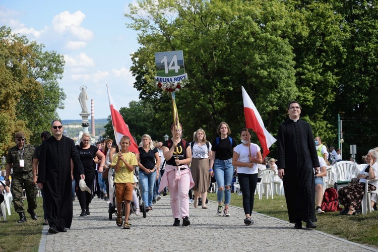 38. PPT - grupa 14, wejście