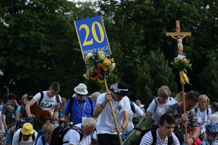 38. PPT - grupa 20, wejście