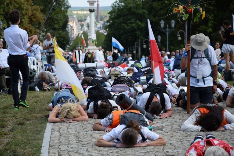 38. PPT - grupa 21, wejście