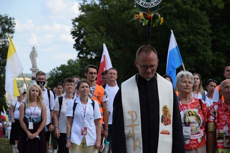 38. PPT - grupa 21, wejście