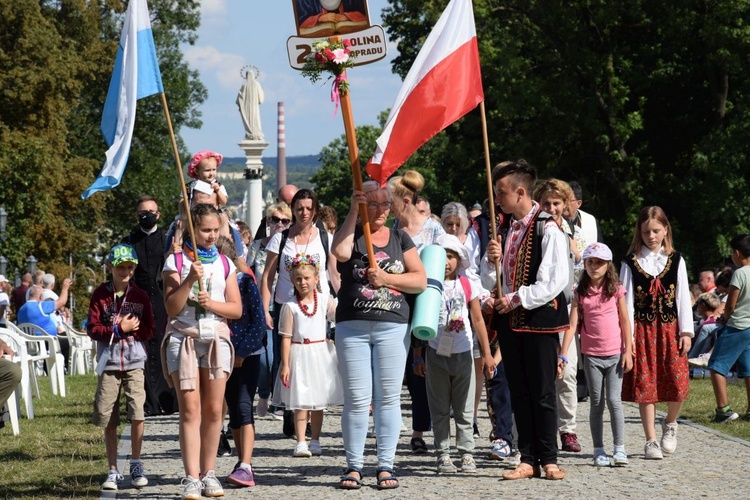 38. PPT - grupa 23, wejście